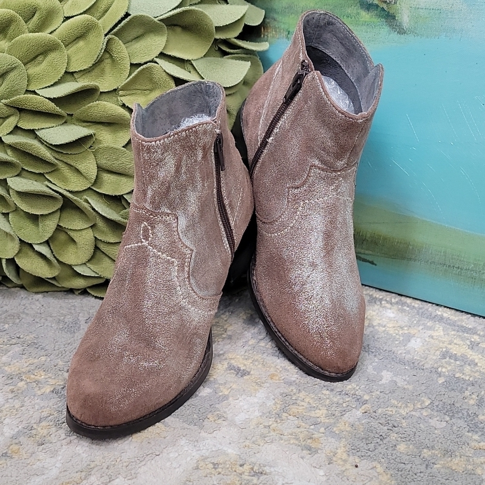 Seychelles Ankle Boots - Suede & Silver Metallic Chelsea Style Western - Picture 2 of 14